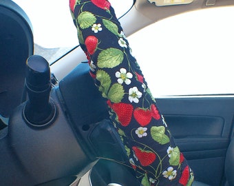 Strawberries and vines steering wheel cover - Full grip fabric inside - Flowers and strawberries  black -Handmade