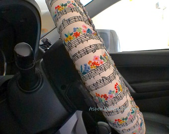 Musical steering wheel cover - Full grip fabric inside - Flowers and music notes on cream fabric