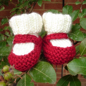 Hand knit baby booties - Mary Jane