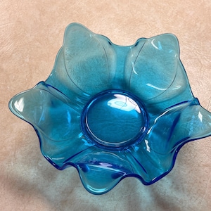 Vintage Teal Art Glass Candy Dish ... Ruffled Edge MCM Glassware, Viking Midcentury Modern Decor, Lotus Turquoise Bowl
