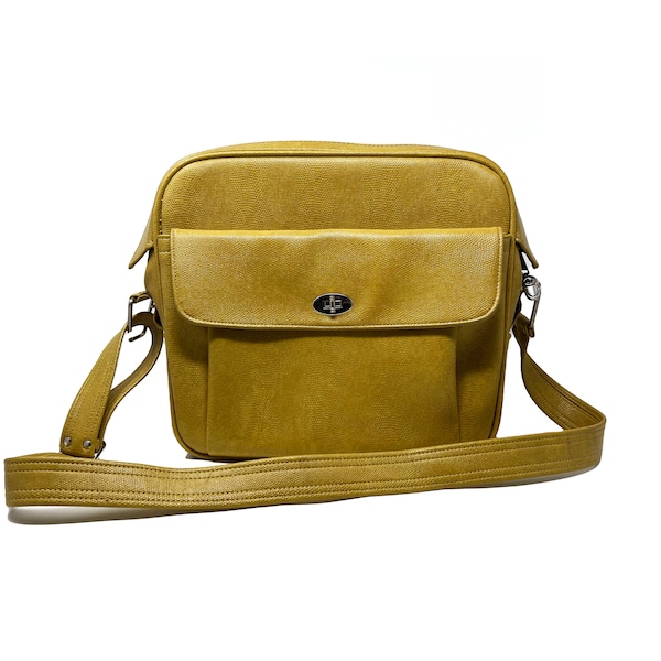 Vintage Yellow Samsonite Royal Traveler Shoulder Tote, Vintage Overnight Bag, Carry On Bag, Travel Case, 1970s Weekender Bag