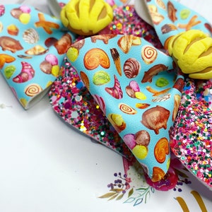 Concha Treat, Floral Print Hair Bow, Toddler Hair Clip, Baby Hair Bow, Flower Hair Bow, Handmade Clay Center, Pinch Bow Style image 3