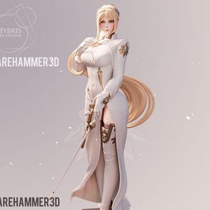Op de afbeelding: Een gedetailleerd 3D-geprint beeldje van een vrouw in een lange witte jurk, handschoenen en laarzen, die een zwaard vasthoudt. De figuur heeft lang blond haar en gouden accenten. De tekst "HYBRIS 3D STUDIOS" en "@SHAREHAMMER3D" is inbegrepen.