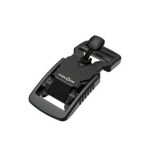 Könnte beinhalten: Schwarze Fidlock-Schnalle mit einzigartigem Design. Die Schnalle hat einen rechteckigen Rahmen mit einem zentralen Verriegelungsmechanismus und einem kleinen, gebogenen Griff. Das Fidlock-Logo ist auf der Vorderseite sichtbar. Die Schnalle ist für sicheres Befestigen konzipiert.