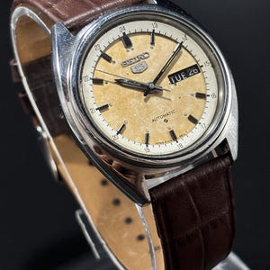 Vintage Seiko 5 Automatic Watch: Day/Date, Japan Made, Serviced
