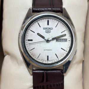 Vintage Seiko 5 Automatic Men&#39;s Japan Made Wrist Watch -7009A Movt /Day/Date