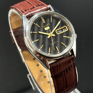Vintage Seiko 5 Automatic Watch: Day/Date, Japan Made, Serviced