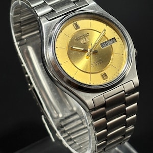 Vintage Seiko 5 Automatic Watch: Japan Made Stainless Steel, 17 Jewels