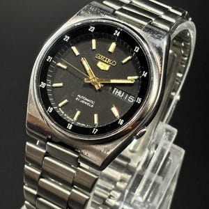 Vintage Seiko 5 Automatic Watch: Japan Made Stainless Steel, Serviced