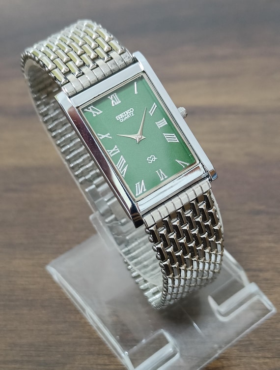 Vintage Seiko Unisex Slim Stainless Watch RARE Vintage Seiko Slim Tonneau Tank Quartz Men main image 2