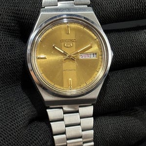 Vintage Seiko 5 Automatic Watch: Japan Made Stainless Steel Day-Date