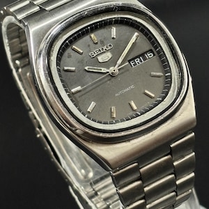 Vintage Seiko 5 Automatic Watch: Japan Made, Serviced, Day-Date