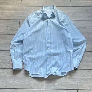 Chemise bleue rayée Prada | Chemise habillée de luxe de créateur vintage | Taille homme 41/16 | Mode italienne haut de gamme