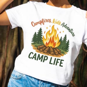 Amigos, fogueiras, diversão, acampamento, PNG, equipe de acampamento, PNG, camisa de campista, design de sublimação de fogueira, download de arquivo digital de aventura ao ar livre PNG