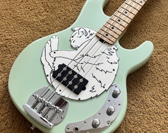 MUSICMAN STINGRAY CLASSIC 4ベース用クリアアクリルピックガード