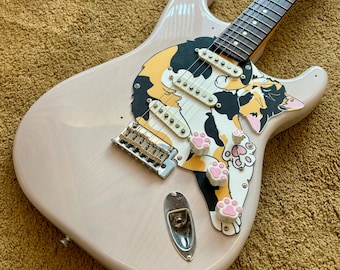 アクリル ストラト 透明ストラトキャスターピックガード：ナノアクリル、11個のネジ穴