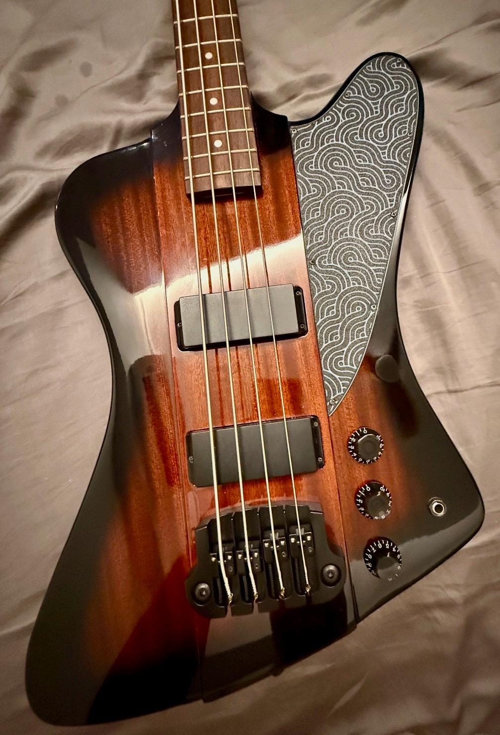 Thunderbird bass - Etsy 日本