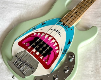 ミュージックマン スティングレイ 5弦ベース用ブラックアクリル