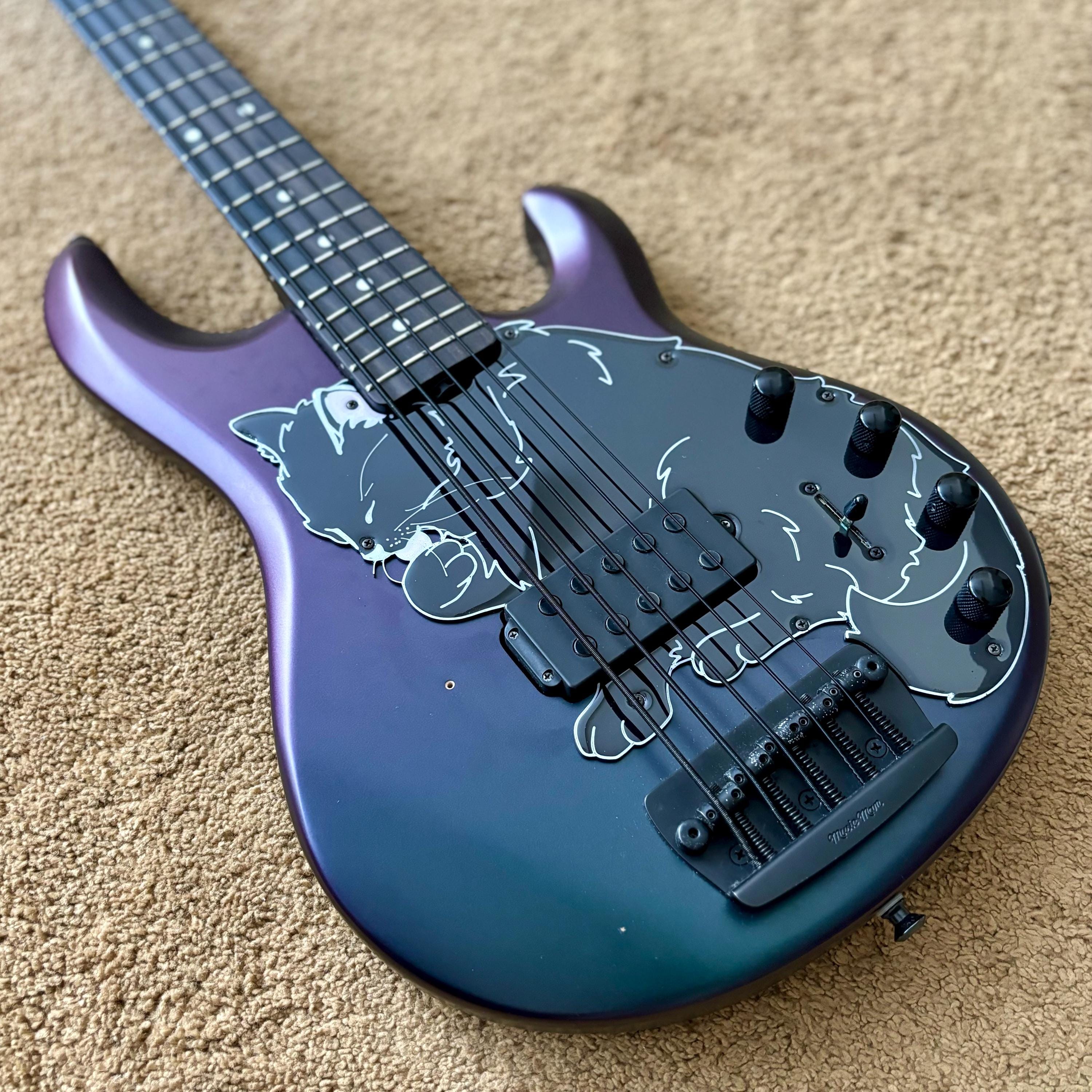 Stingray 5 Bass Cat ピックガード | カスタムアニマルデザイン - Etsy