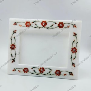 Cornice in marmo con intarsi e pietre preziose / Cornice in marmo fatta a mano / Cornice regalo personalizzabile / Decorazione per la casa (dimensioni 10 x 8 pollici)