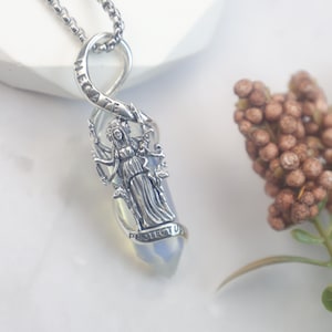 Hecate Necklace – 925 Sterling Silver Opal Triple Moon Goddess Pendant