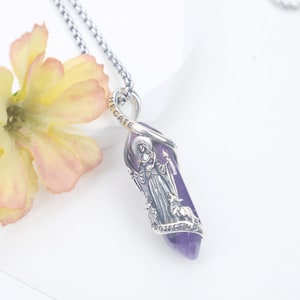 Hecate Triple Moon Necklace – 925 Sterling Silver Goddess Amulet with Amethyst