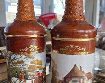 VTG S/2 made in Italy Leather Wrapped Glass Bottle Decanters Horse/Equestrian/Dogs/Hunt.