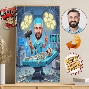 Op de afbeelding: Een cartoon illustratie van een dokter in een operatiekamer met een hamer en een moersleutel, met een skelet op een tafel. De dokter draagt een blauwe operatiemuts en operatiekleding. De achtergrond bevat medische apparatuur en overheadverlichting. De tekst "READY IN 6 HOURS" is inbegrepen.