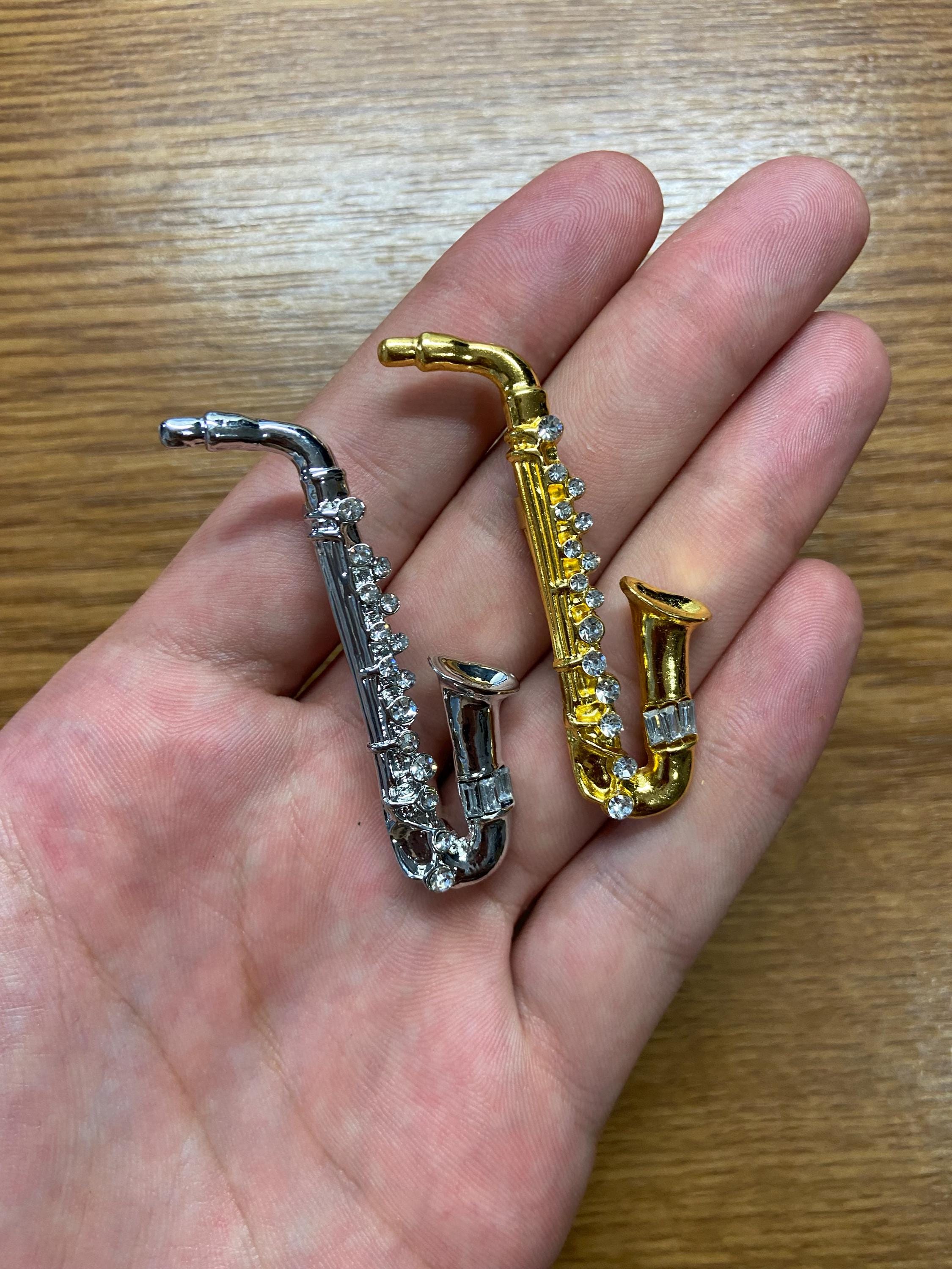 Saxophon Anstecker Doppel-Pack - Gold & Silber Musik Anstecknadeln | Für Musiker & Musikfans
