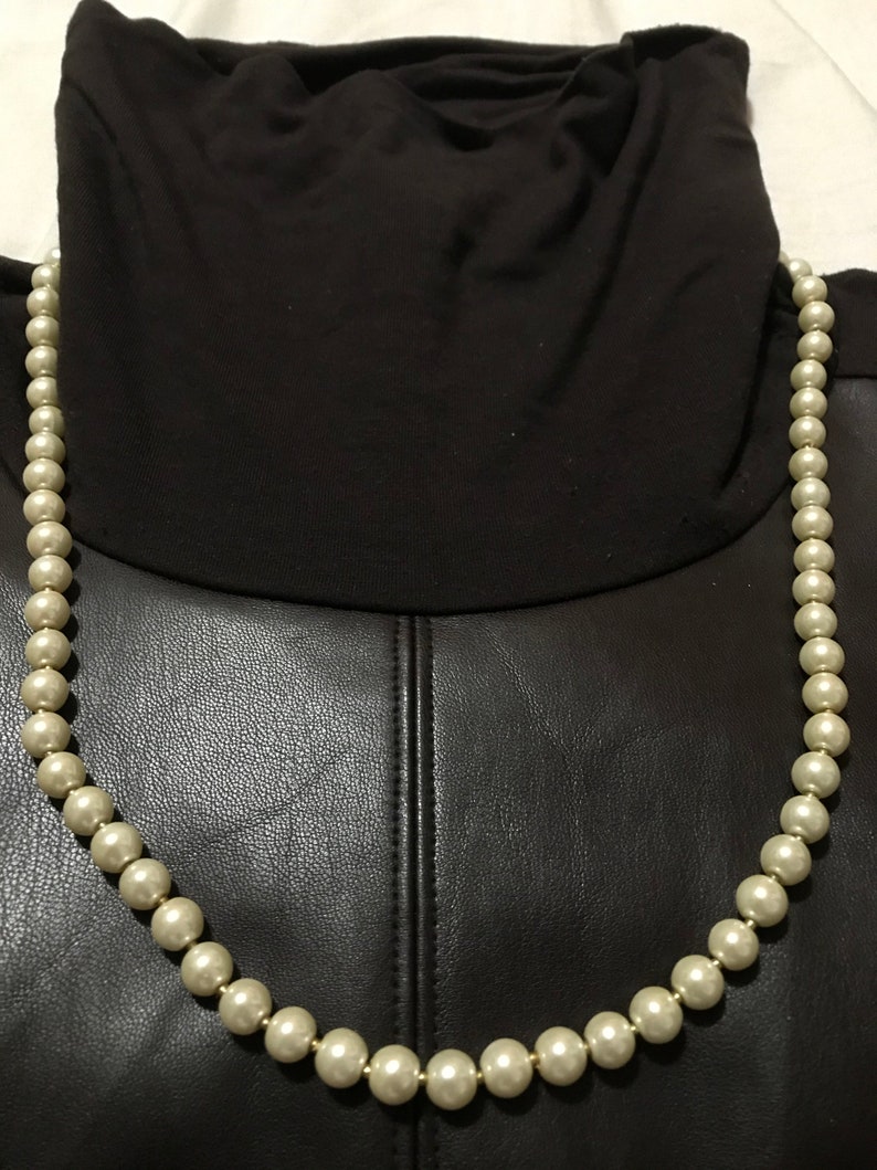 Pearl Necklace Choker Vintage Faux Pearls Simulated Glass Pearls Beads 12 Bridal Wedding Shower/Ivory Shell Pearl Necklace/Gift for Her image 2