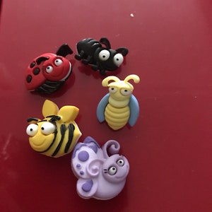 Eyed Bug Novelty Plastic Buttons/DIY Kids Sewing supplies/Party favors/Dress it Up/bugs world/bees/Doll making/Cupcake Toppers/Self shank