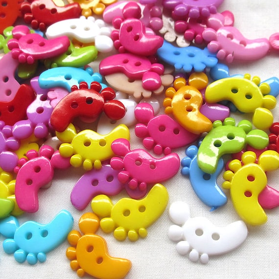 Baby Foot Multicolor Plastic Novelty Buttons// DIY Sewing supplies//20 Pieces