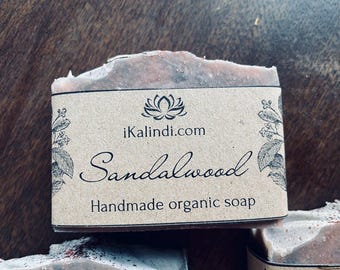 Jabón artesanal de sándalo / Jabón en barra vegano natural / Calmante e hidratante / Suave con la piel