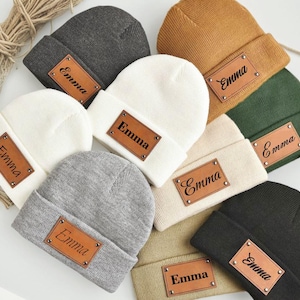 Bonnet en tricot personnalisé : chapeau d'hiver avec empiècement en cuir avec nom personnalisé