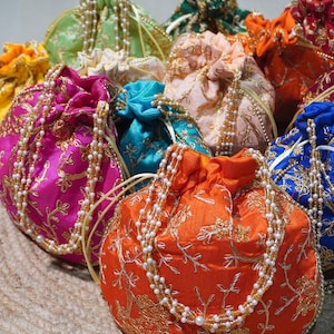 Embroidered Indian Handmade Women&#39;s Potli Bag Clutch Purse Drawstring Pouch Wedding Favor Gift Free Shipping