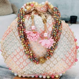 Bolsa Potli tradicional india de color rosa hecha a mano con Zardozi, bordado floral, bolsas para fiesta de Diwali, regalo de devolución para invitados