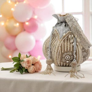 Potli-tas met draadwerk - Minimalistische etnische handgemaakte portemonnee, cadeaus voor haar, stijlvol traditioneel accessoire