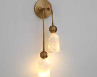 Aplique de pared doble de mármol, lámpara de pared colgante de latón, iluminación moderna de lujo para tocador de baño.