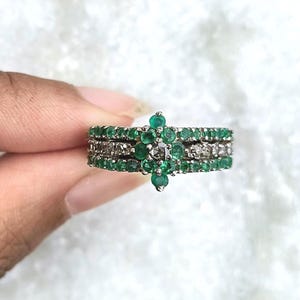 Natural Emerald Silver Ring, 925 Sterling Silver With Natural Green Gemstone, Unique Handmade Gemstone Jewelry, Elegant Green Gemstone Band.