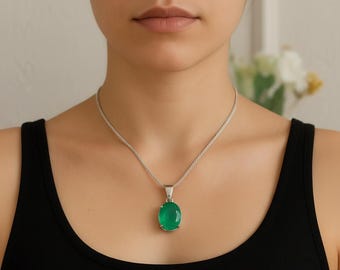 輝くザンビア産エメラルドペンダント 925スターリングシルバー
