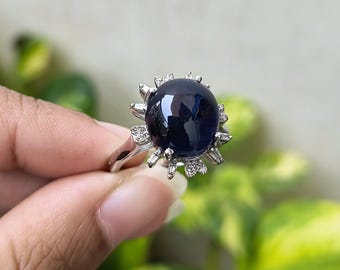 Oval Blauer Saphir Sterling Silber Ring: Unisex September Geburtsstein | Feiner Schmuck für Jedermann| 925er Silber | Dunkelblauer Natürlicher Saphir.