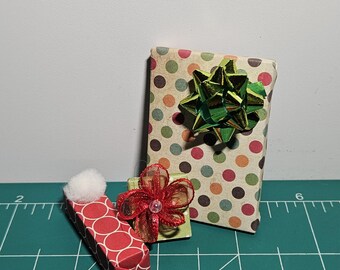 Decoración navideña para casa de muñecas, escala 1/12, juego de 3