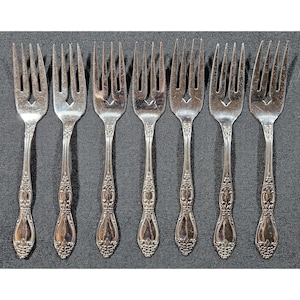 Oneida Wm A Rogers HUNTINGTON Set of 7 Salad Forks Stainless Flatware Silverware