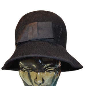 Vintage 1950\'s Neumann Endler Wool Women\'s Ladies Green Hat 1950s Vintage KMF Neumann Endler Womens Brushed Mohair Black  main image 3
