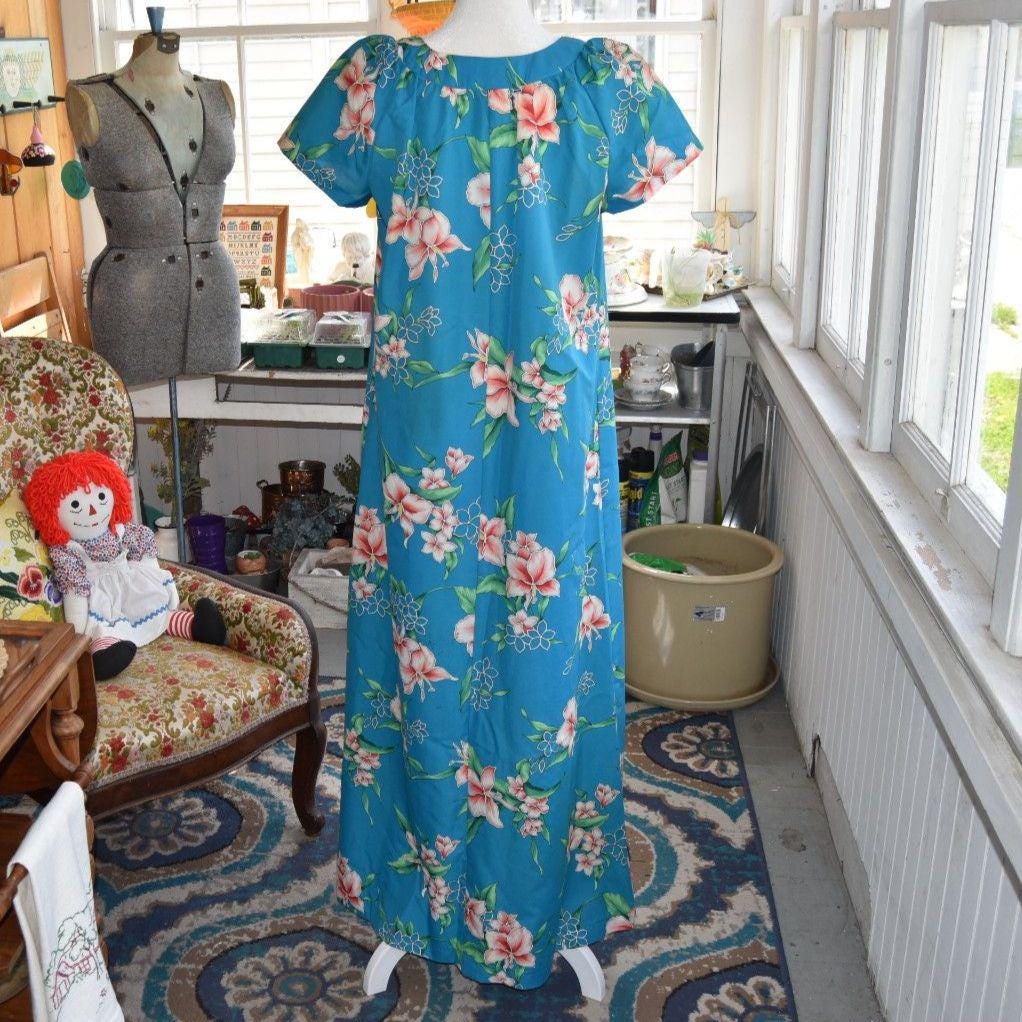 Vintage Hilo Hattie Hawaii II Muumuu Dress M Blue Floral Hawaiian Maxi ...