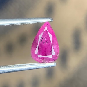 1.25. Carat Pear Shape Purple Pink Rare Corundum Ruby Origin Kashmir Pakistan
