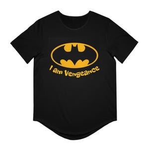 Koszulka Batman I Am Vengeance Curved Hem, koszulka graficzna, koszulka z superbohaterem, prezent dla niego, męska odzież codzienna, odzież komiksowa