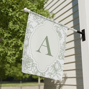 Gartenflagge mit Monogramm, Gartenflagge, Blumengartenflagge, Vorgartenflagge, Vorgartendekoration, Gartendekoration, ideales Einzugsgeschenk Bild 9