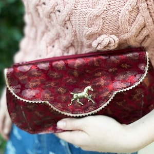 Clutch de piel burdeos con estampado de leopardo, bolso de caballo, regalo para mujer, bolso retro, clutch rojo oscuro
