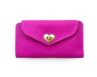 fuchsia leather wallet with heart twist lock, Handmade wallet, purple wallet, heart wallet, credit card wallet, poodle wallet